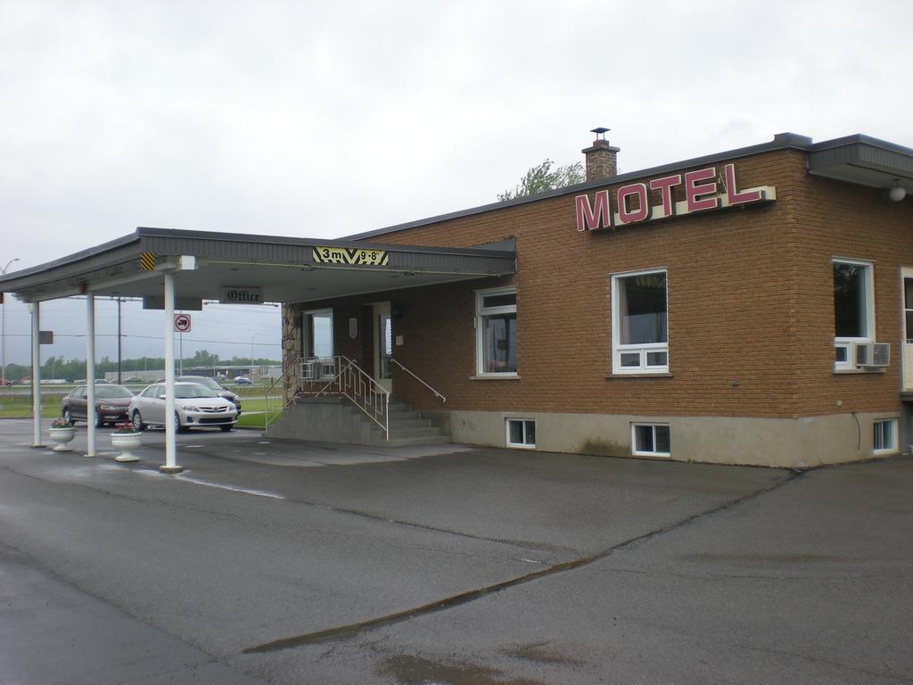 Motel Vaudreuil Exteriér fotografie